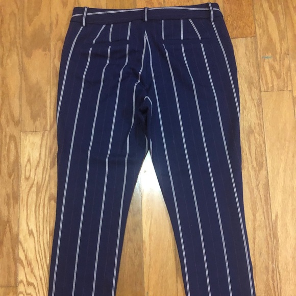 ⚫️ SOLD ⚫️ Express skinny navy stripe pants - Picture 7 of 8